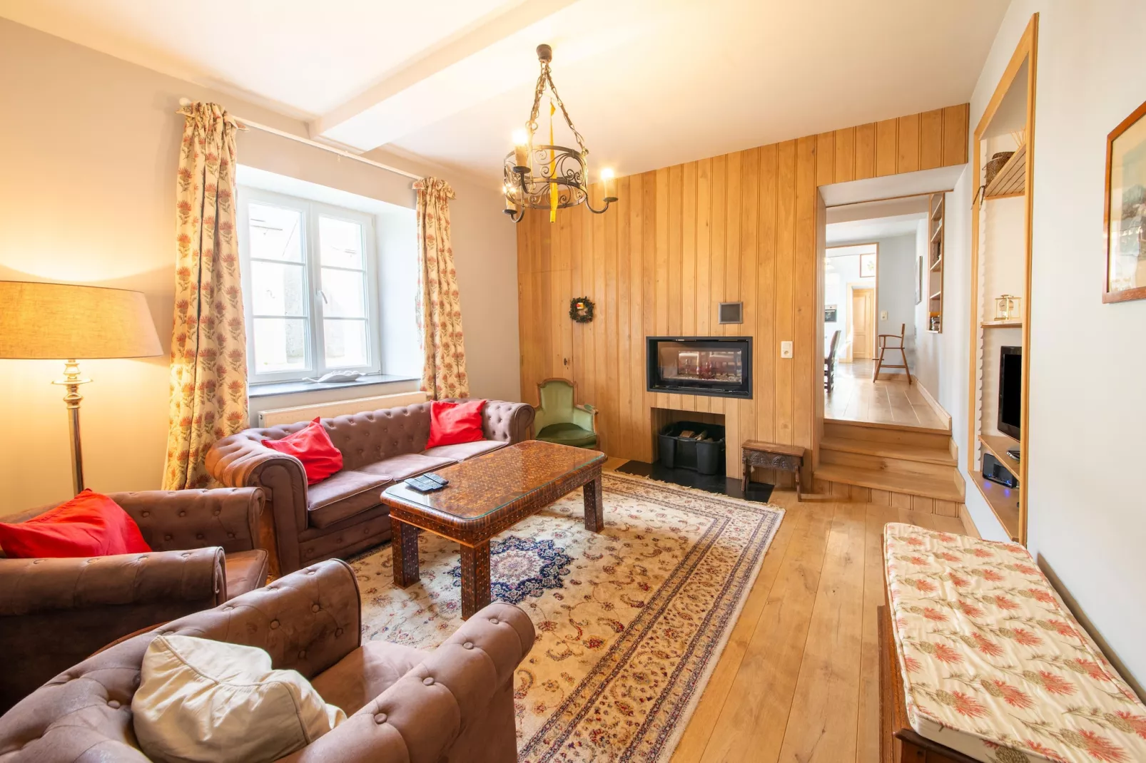 La Cour de Himbe - Exterior in summer