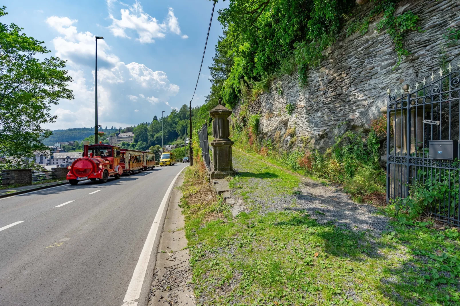 Chateau Constance 12 pax - Exterior in summer