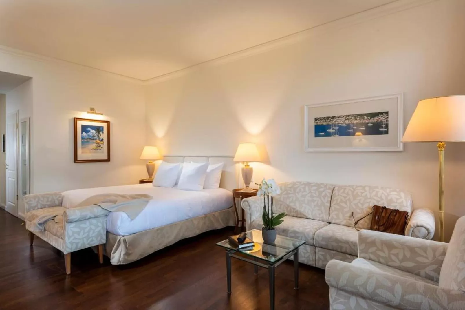 Executive Room with balcony - Bedroom