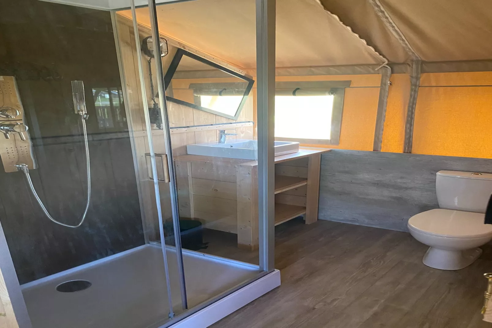 Luxe glamping met badkamer 3 - Badezimmer