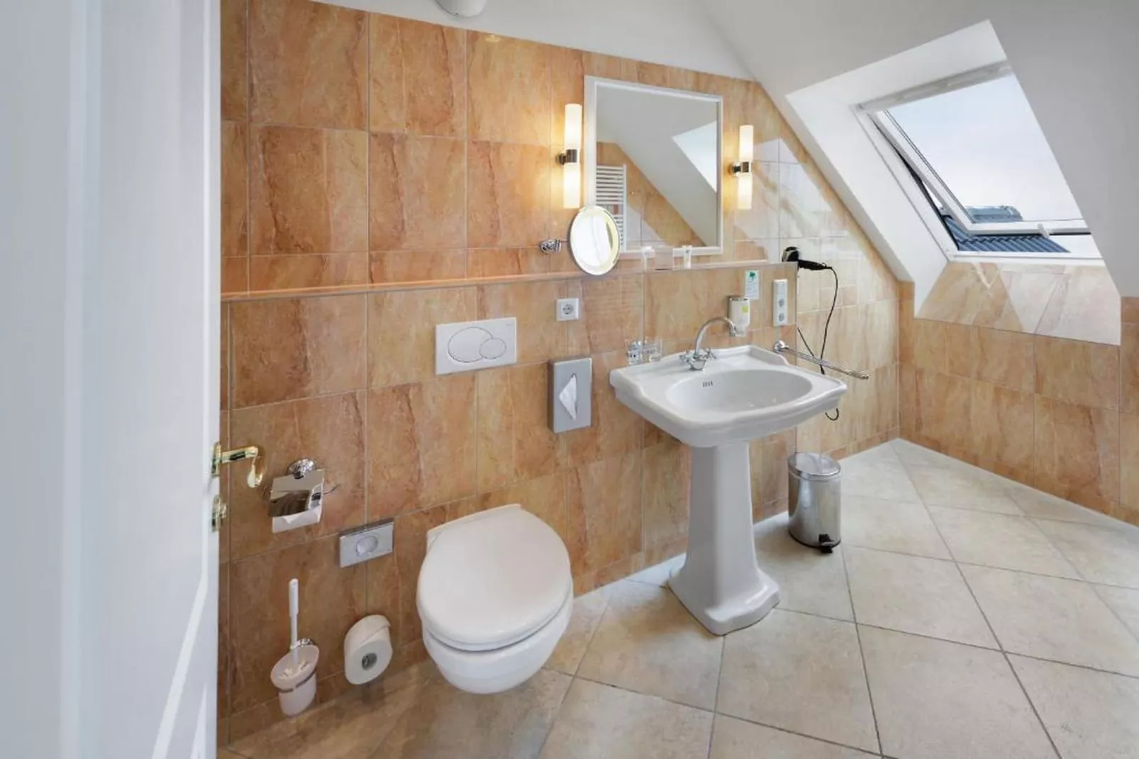 Superior Double Room - Bathroom