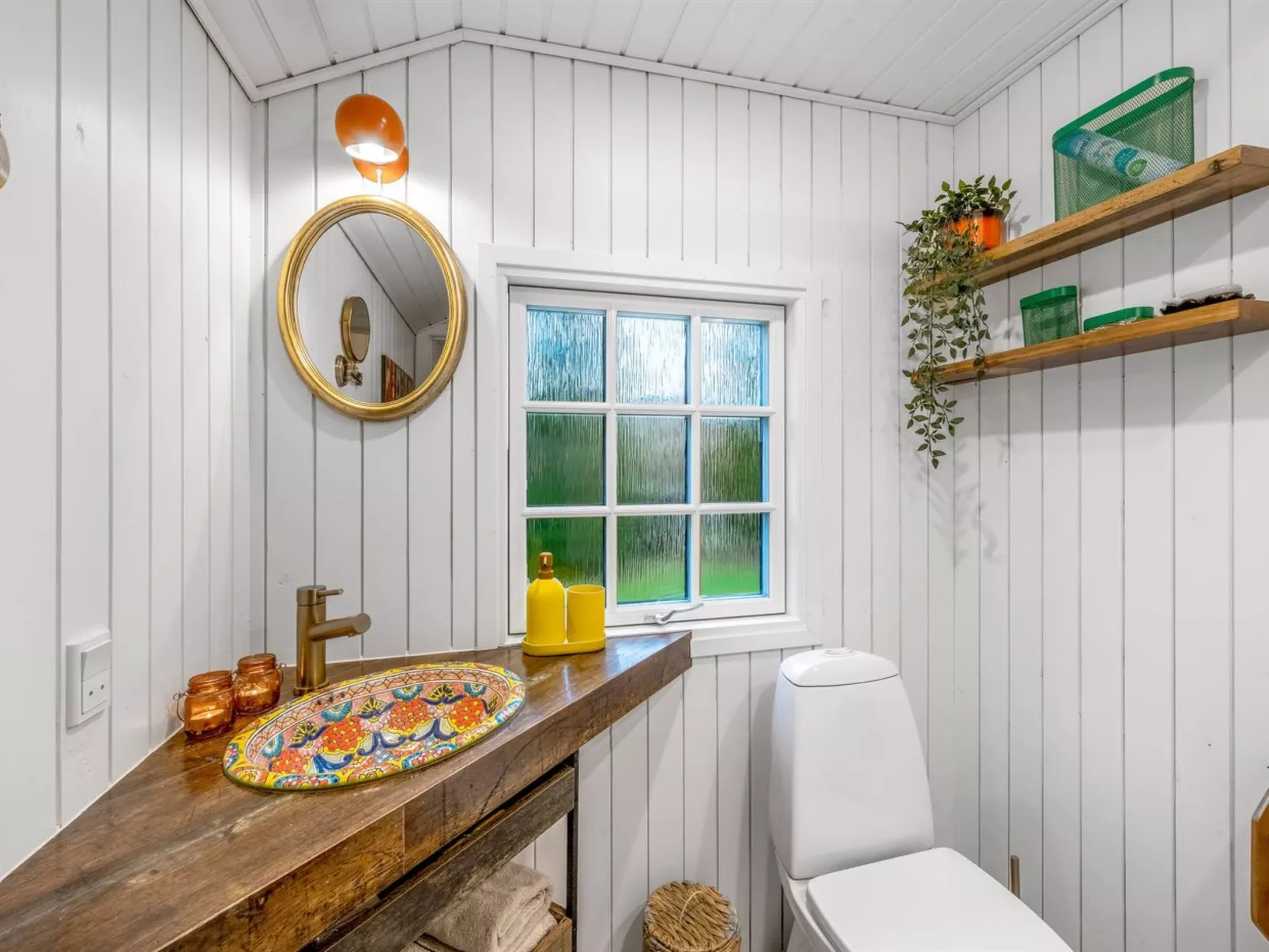 "Anu" - 2km to the fjord - Inside