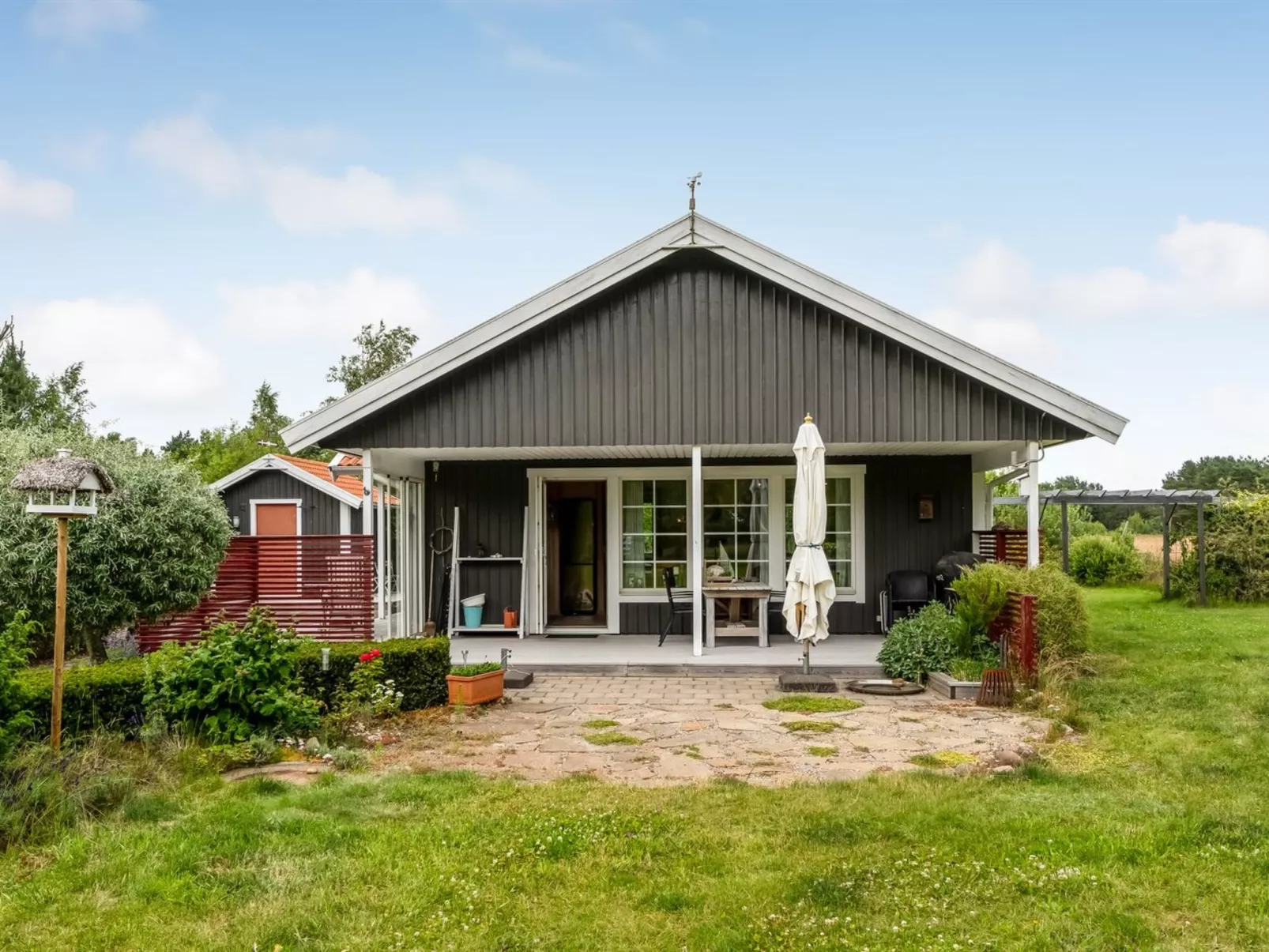 "Thine" - 800m from the sea - Draußen