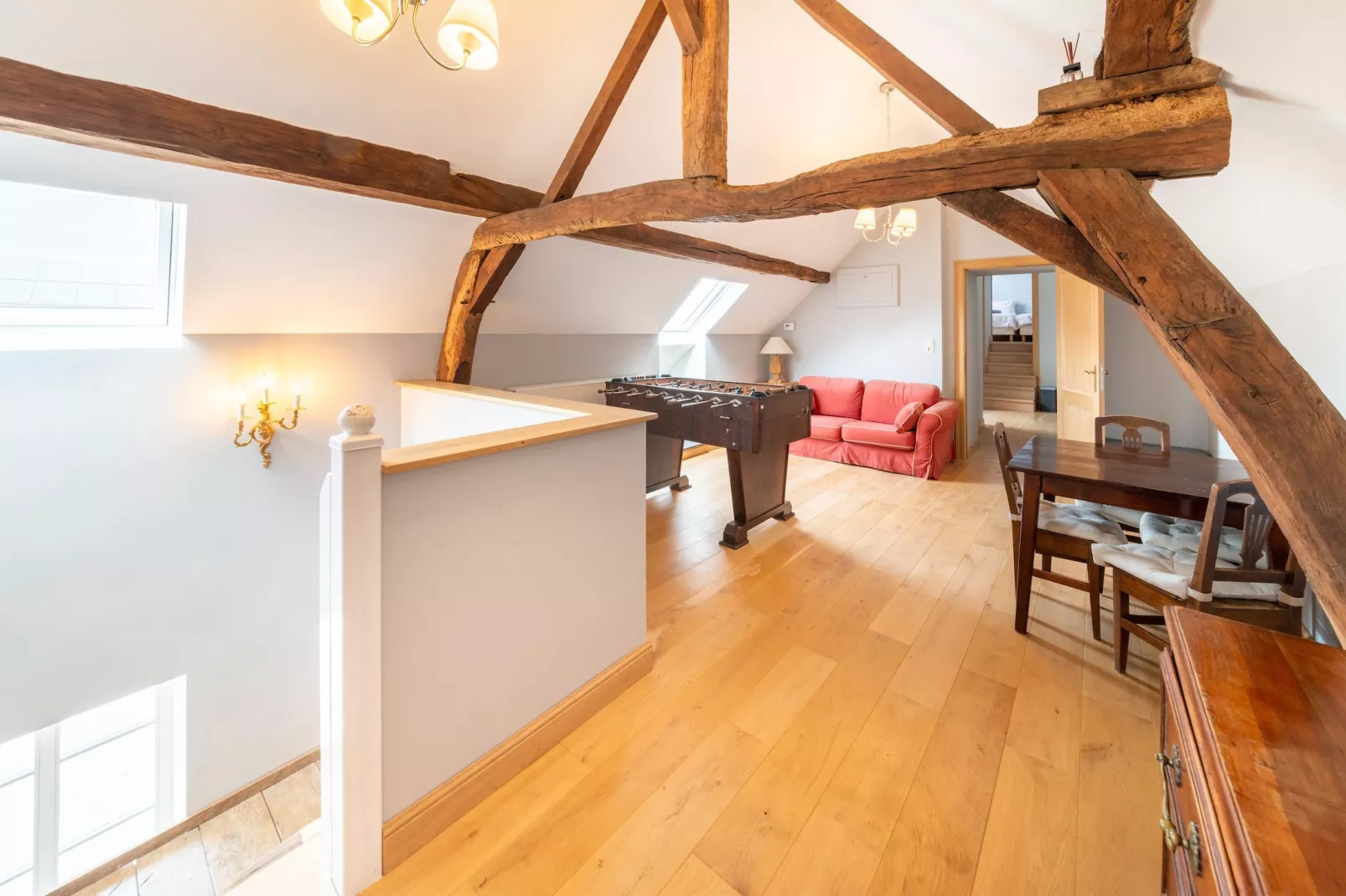 La Cour de Himbe - Exterior in summer