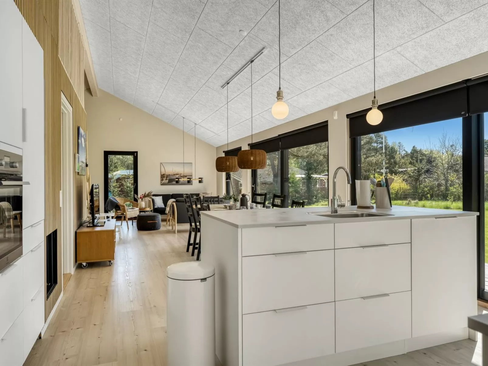 "Alfrede" -  from the sea - Inside