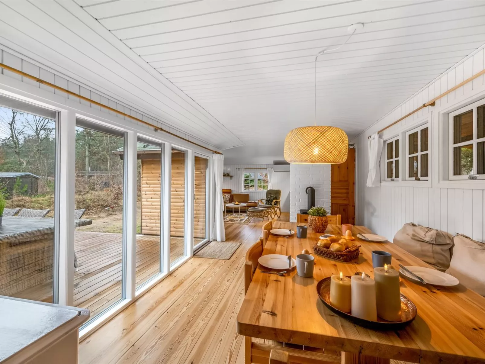 "Anu" - 2km to the fjord - Inside