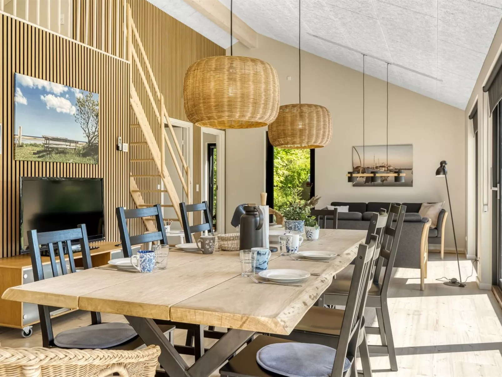 "Alfrede" -  from the sea - Inside