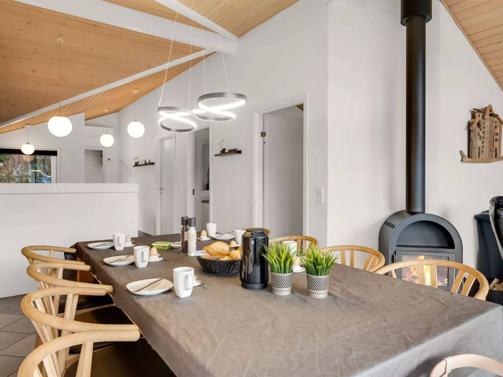 "Erikka" - 40km from the sea - Inside