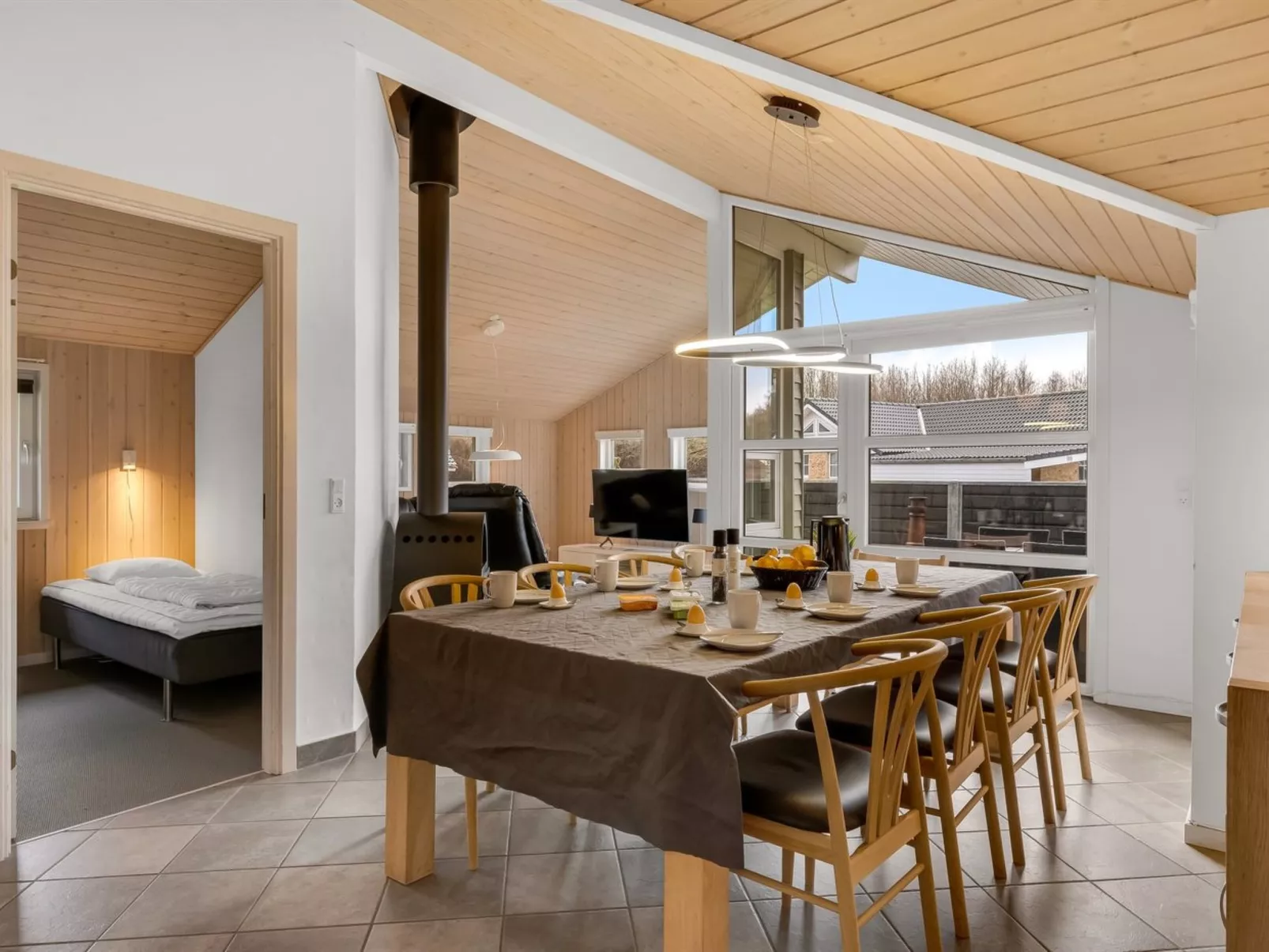 "Erikka" - 40km from the sea - Inside