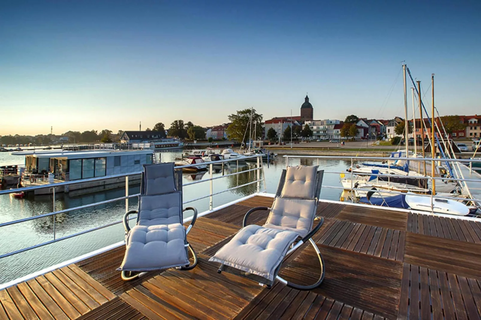 Houseboat Floating Houses Blue Active, Ribnitz-Damgarten-Blue Active - Terrace balcony