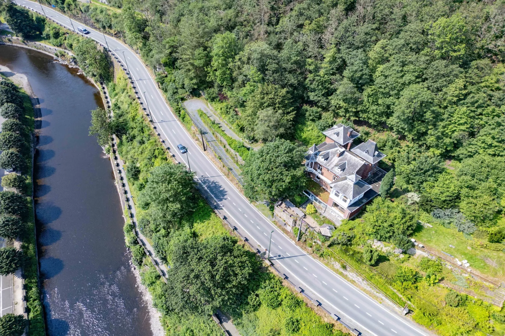 Chateau Constance 12 pax - Exterior in summer