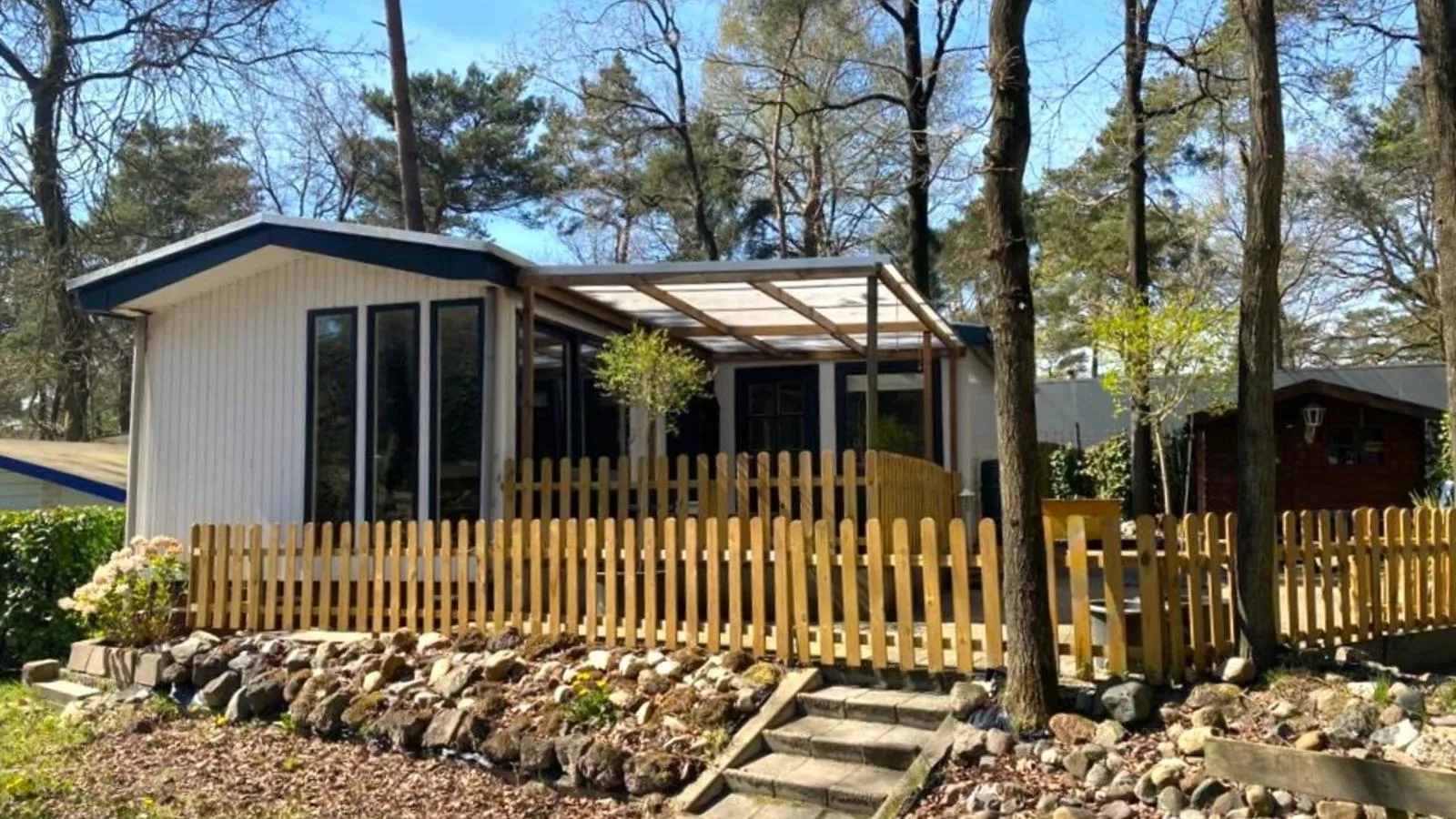 Villa Fox - Exterior in summer