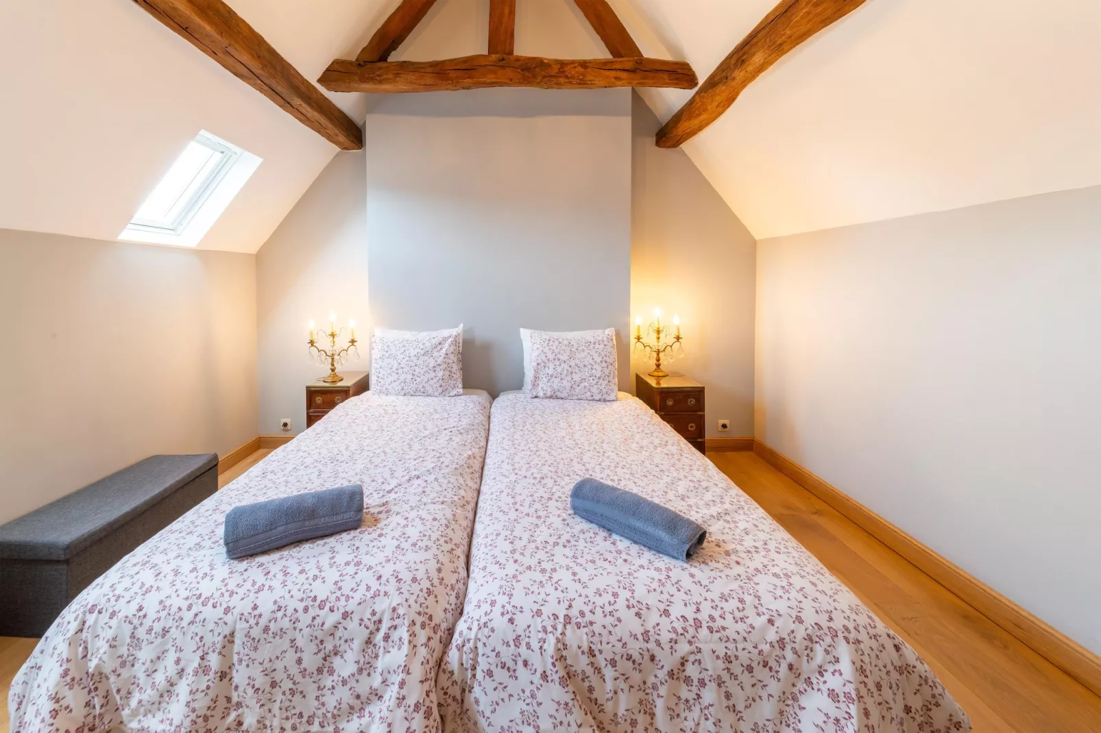 La Cour de Himbe - Exterior in summer