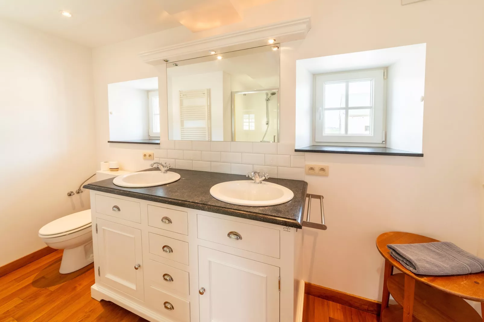 La Cour de Himbe - Exterior in summer