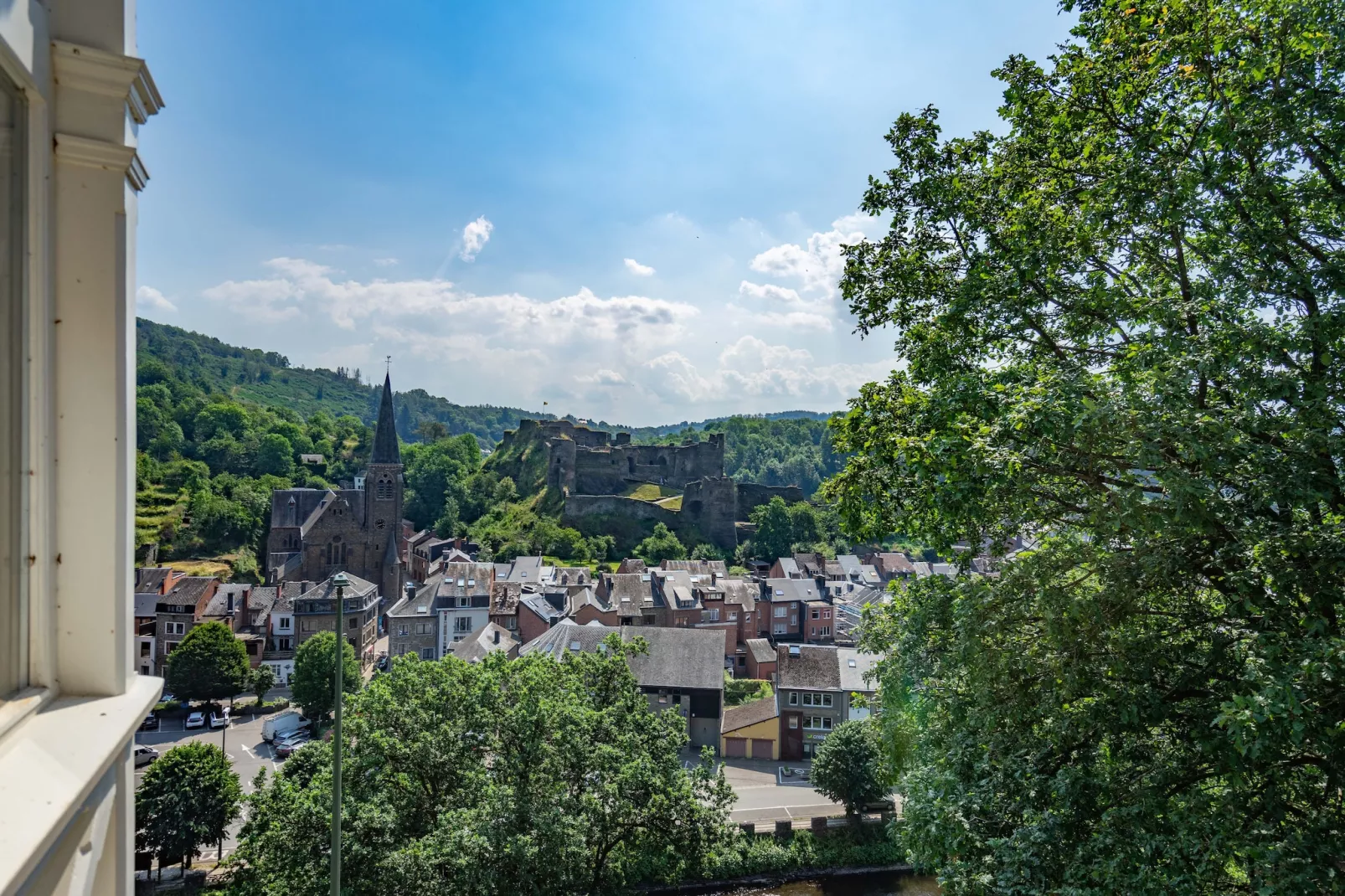 Chateau Constance 12 pax - View in summer