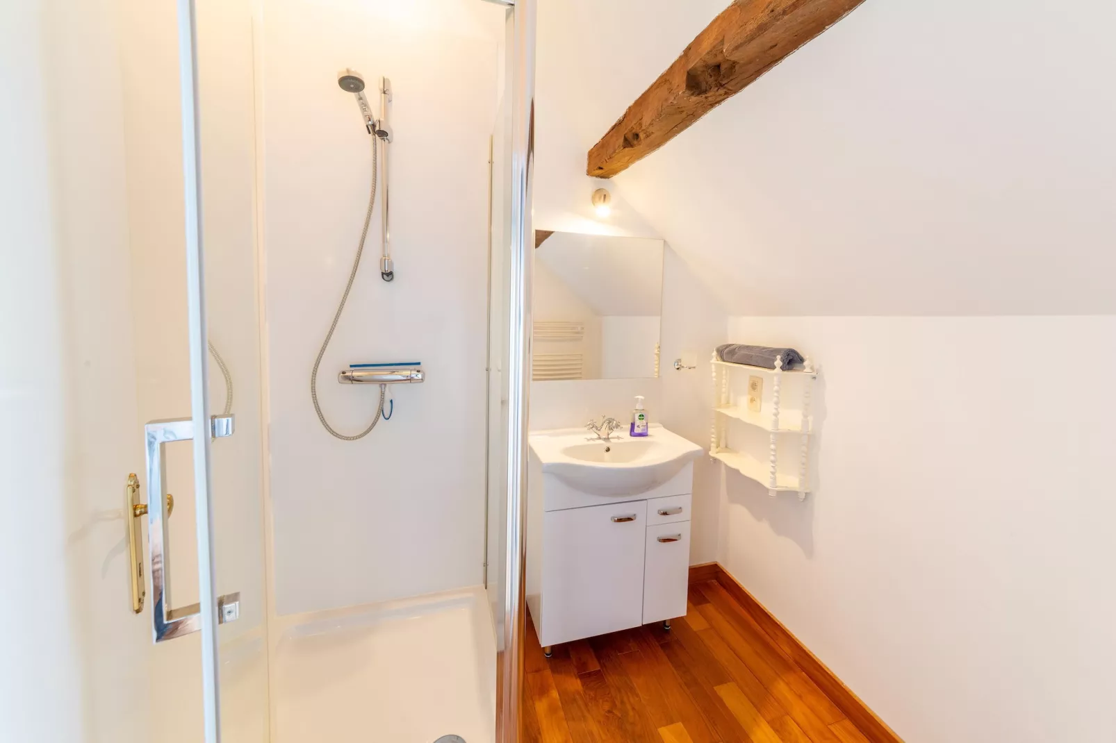 La Cour de Himbe - Exterior in summer