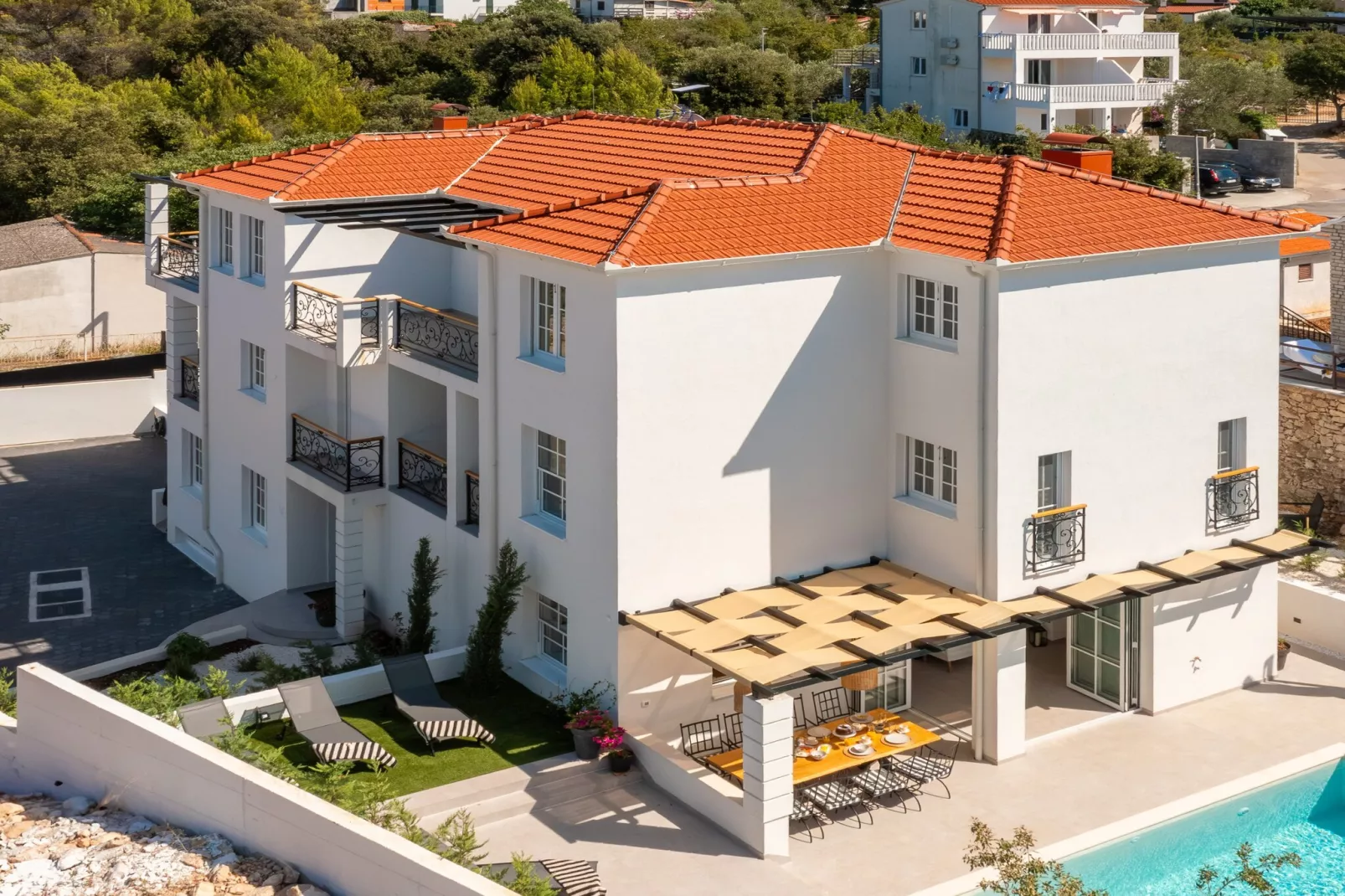 Villa Verde Ražanj with heated pool