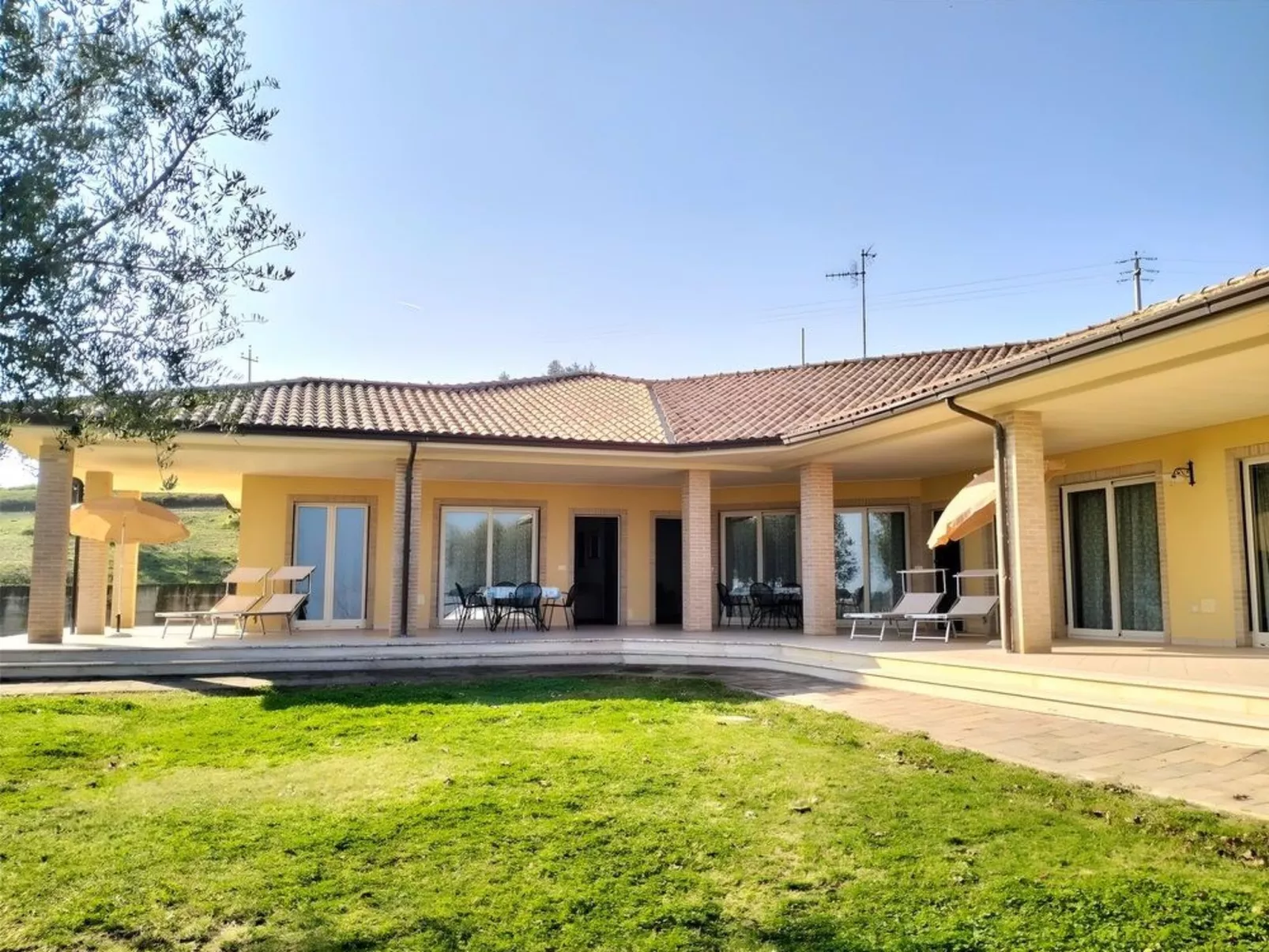 Schoene Appartment mit panoramische Blick