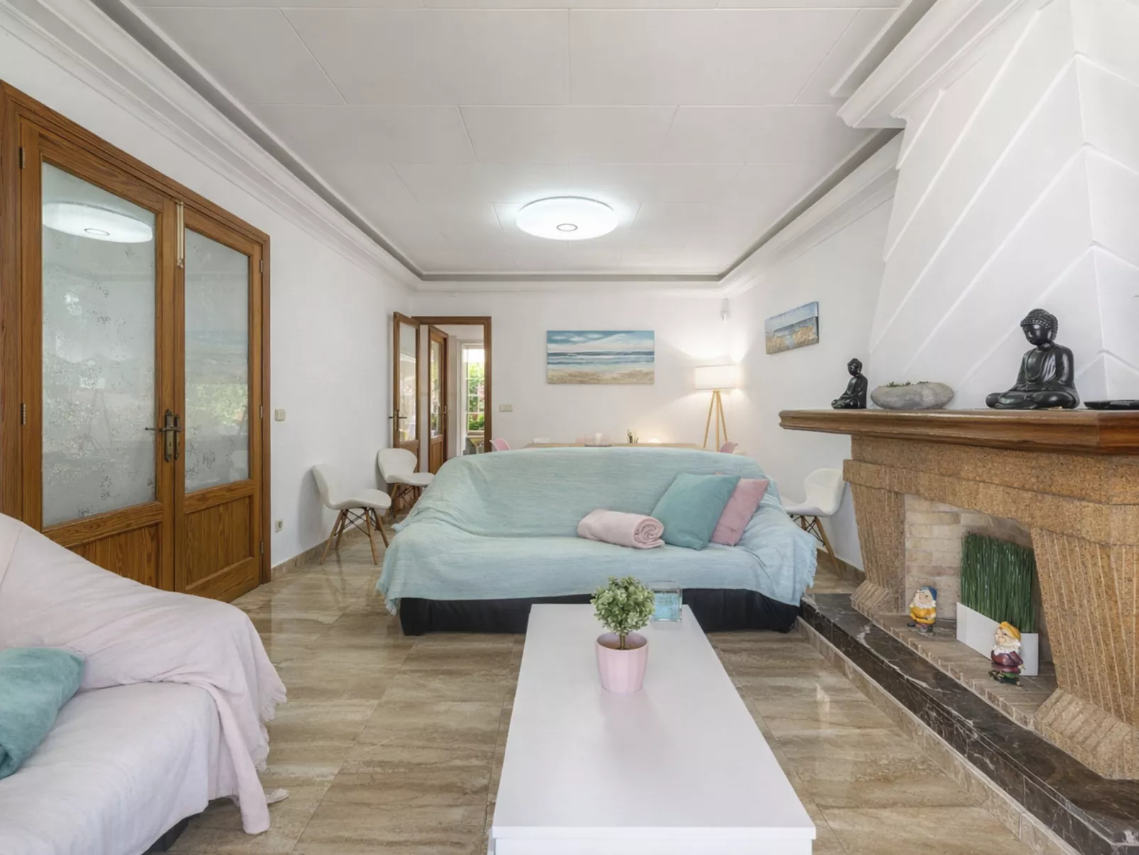 Villa Rosa - Inside