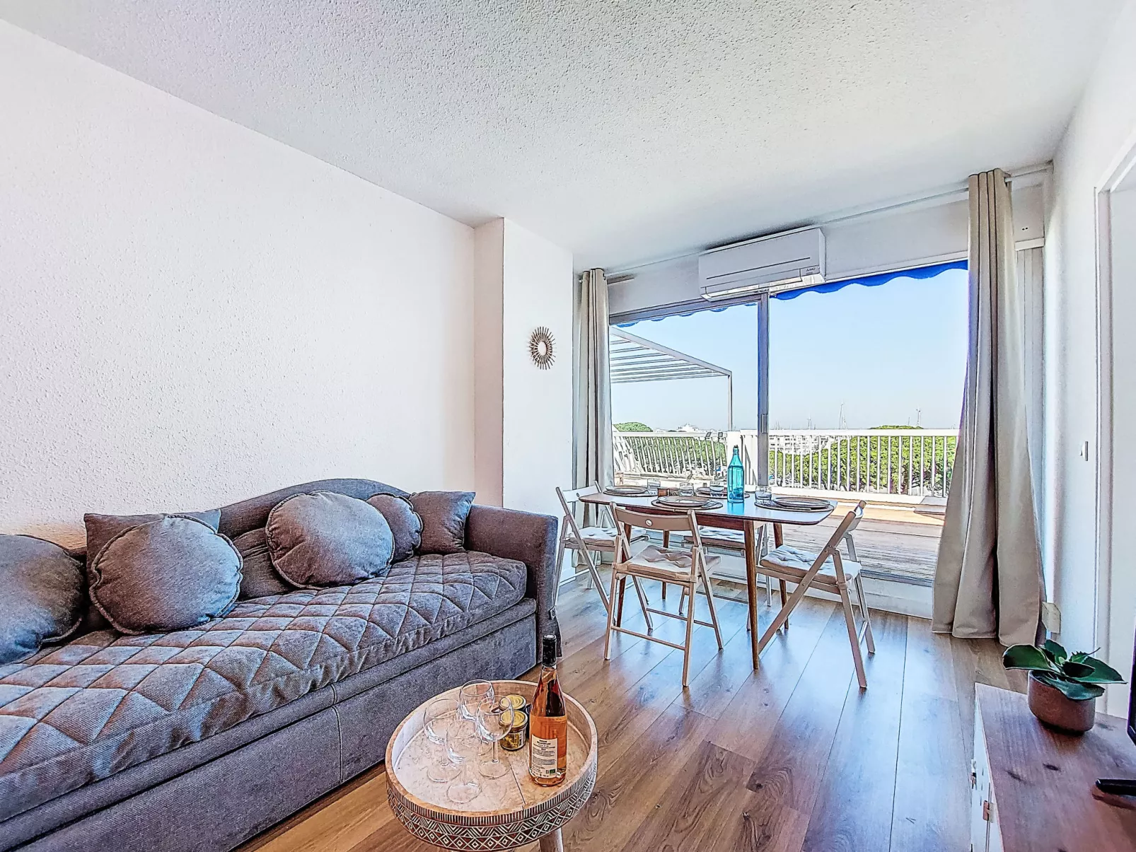 La Croisière - Drinnen