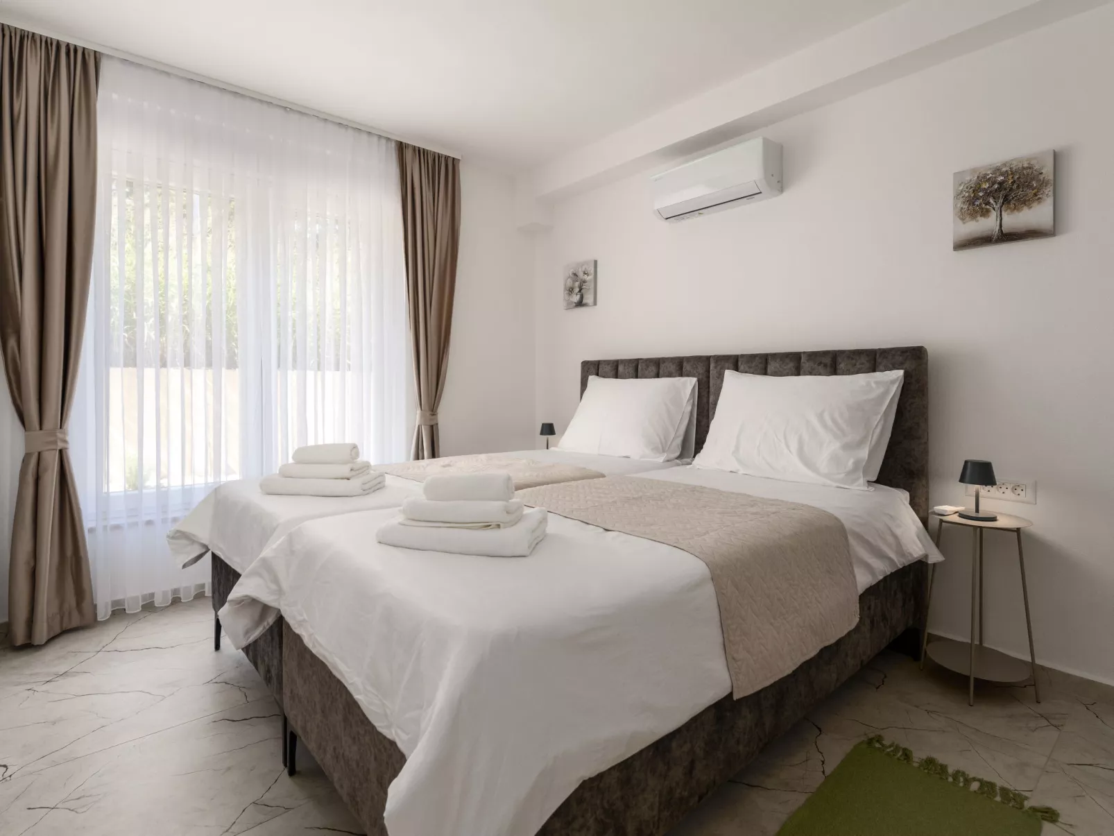 Mediterranee Oliva - Inside