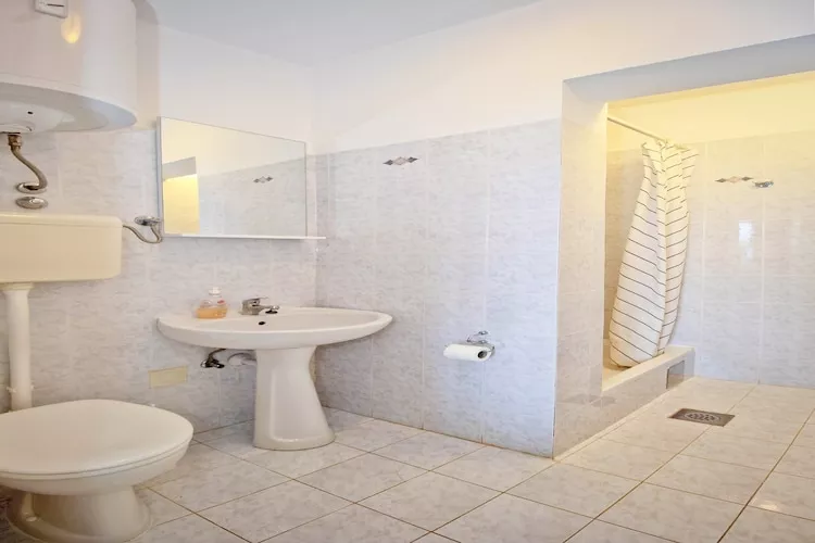 Apartments Ane - Two Bedroom Apartment with Terrace and Sea view - Bathroom