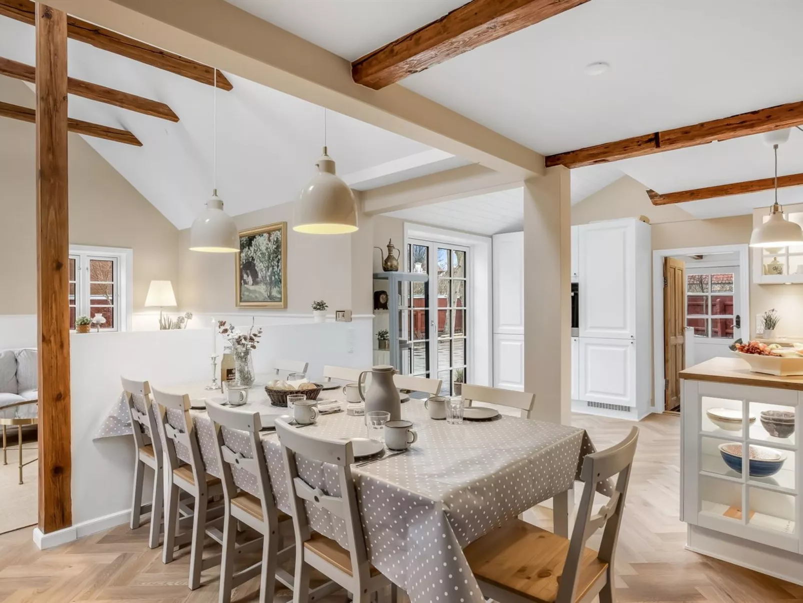 "Juhana" - 150m from the sea - Inside