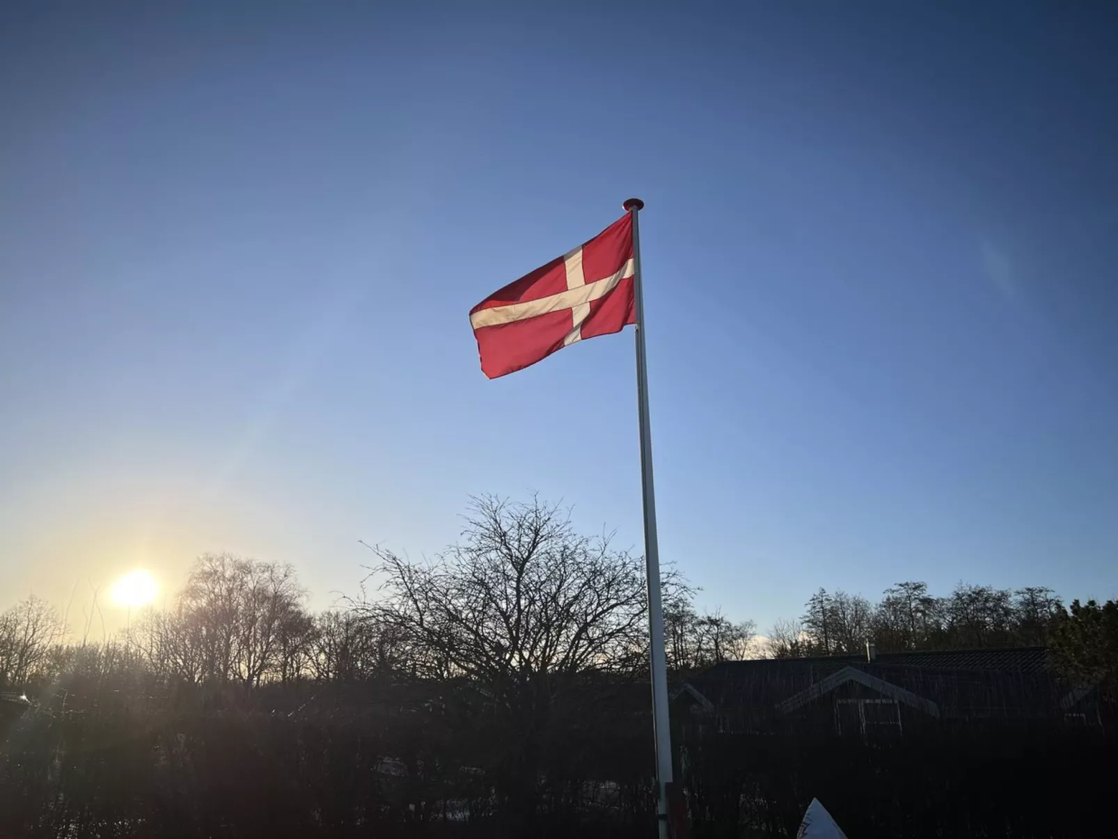 "Ronja" - 100m to the fjord - Draußen