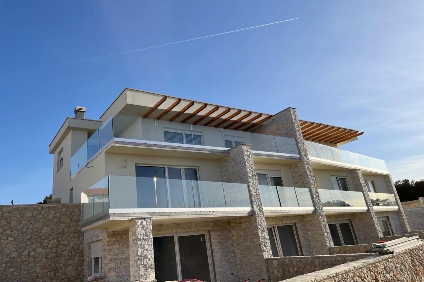 Apartment Mariner 2 with heated pool - Exterior in summer