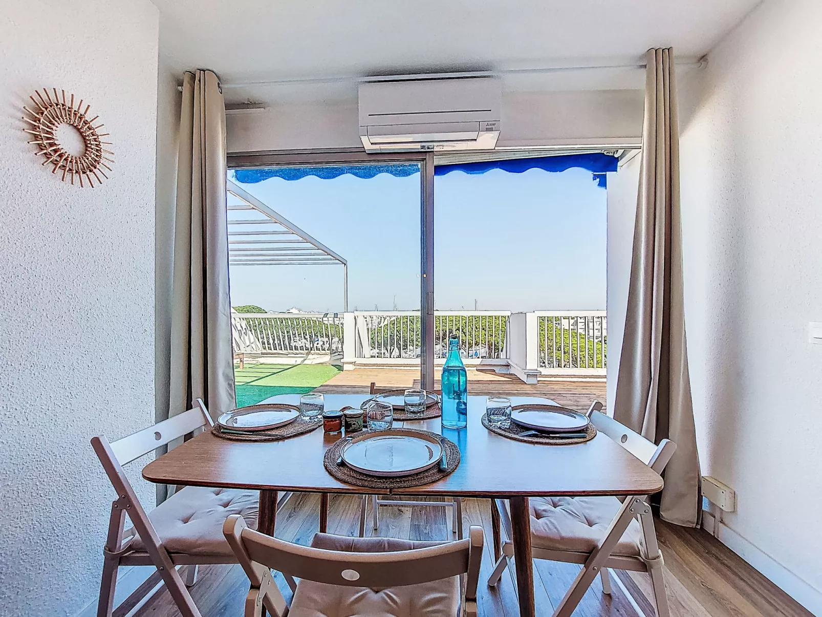 La Croisière - Drinnen