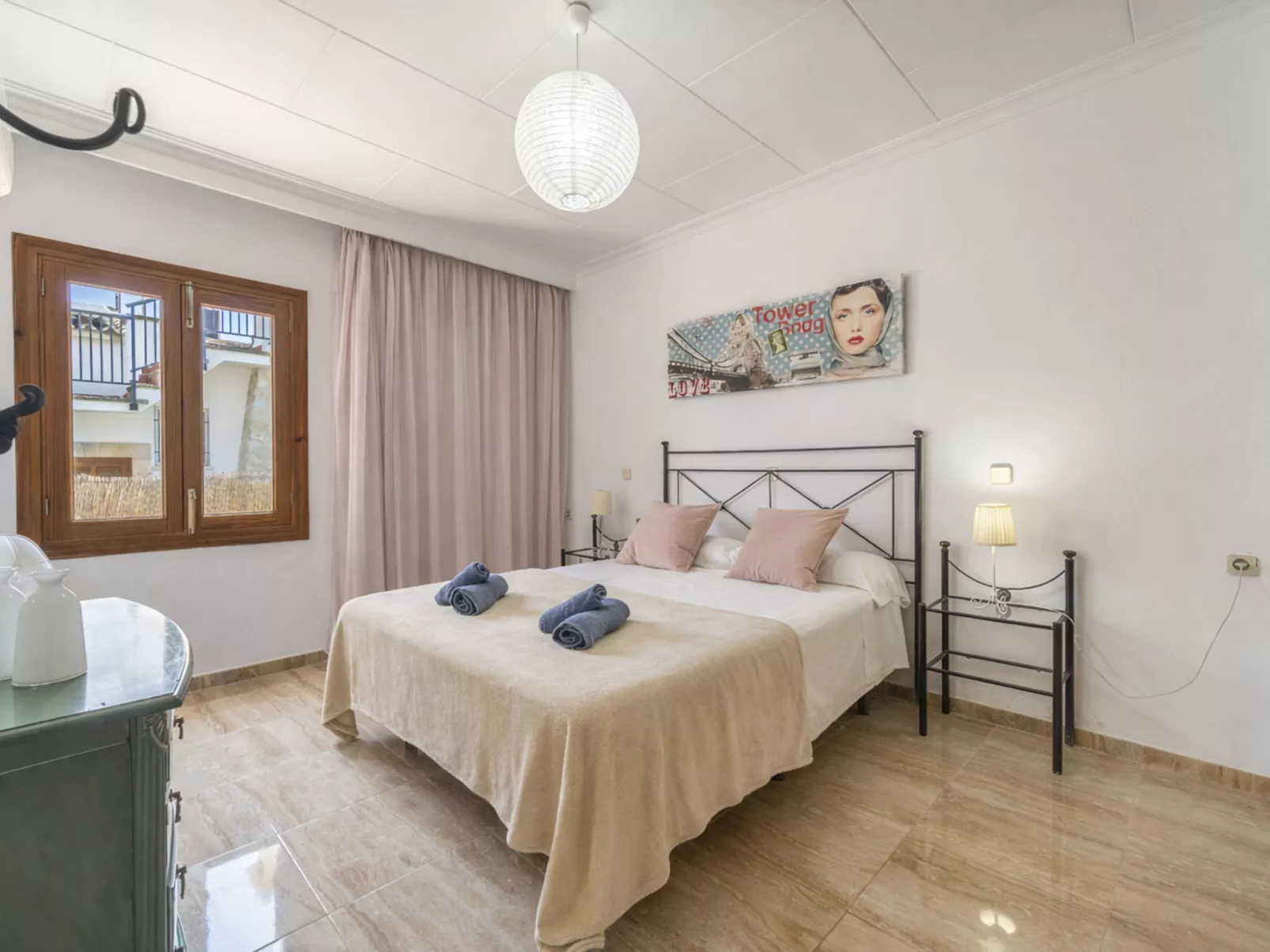 Villa Rosa - Inside