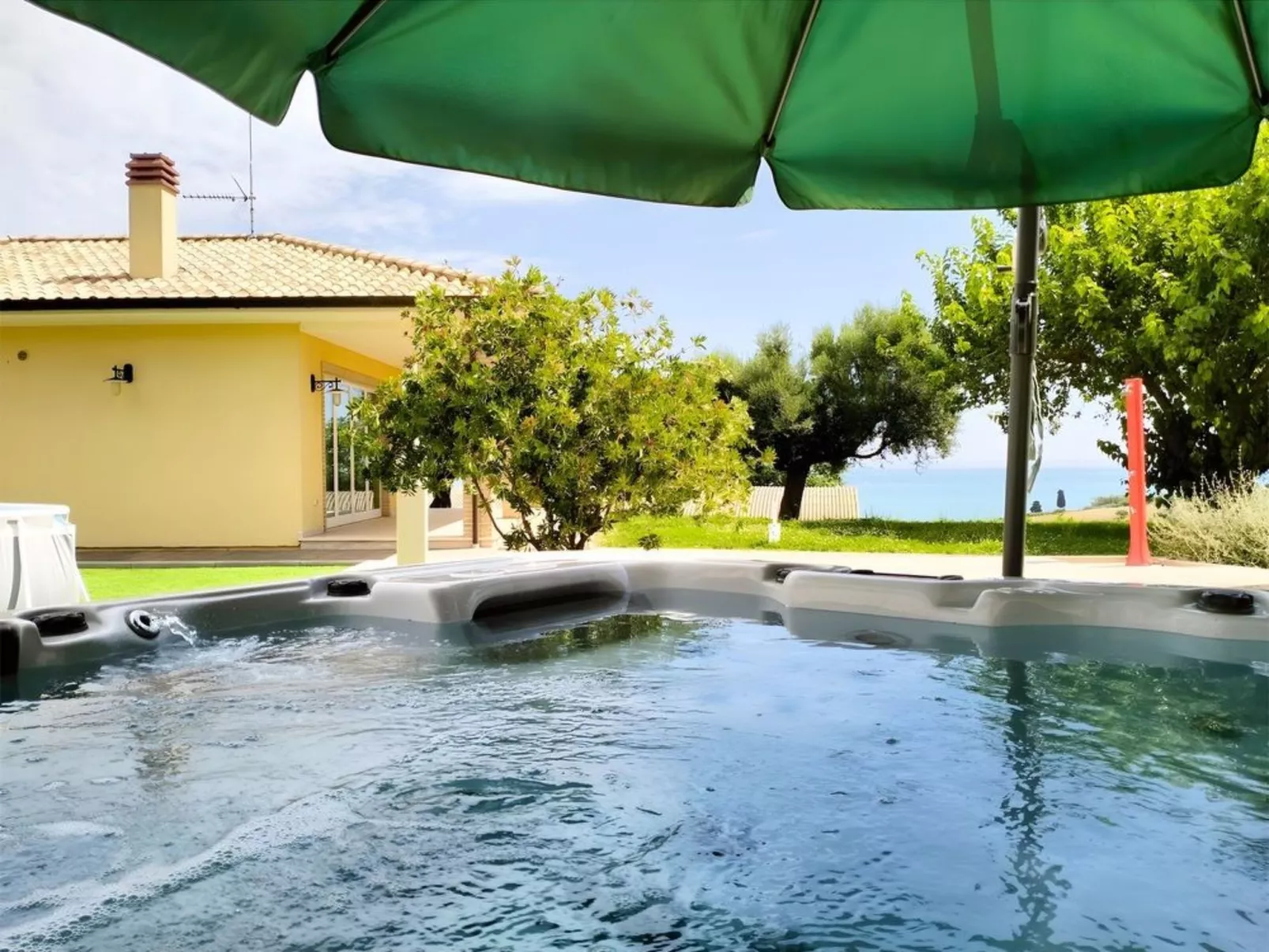 Schoene Appartment mit panoramische Blick - Outside