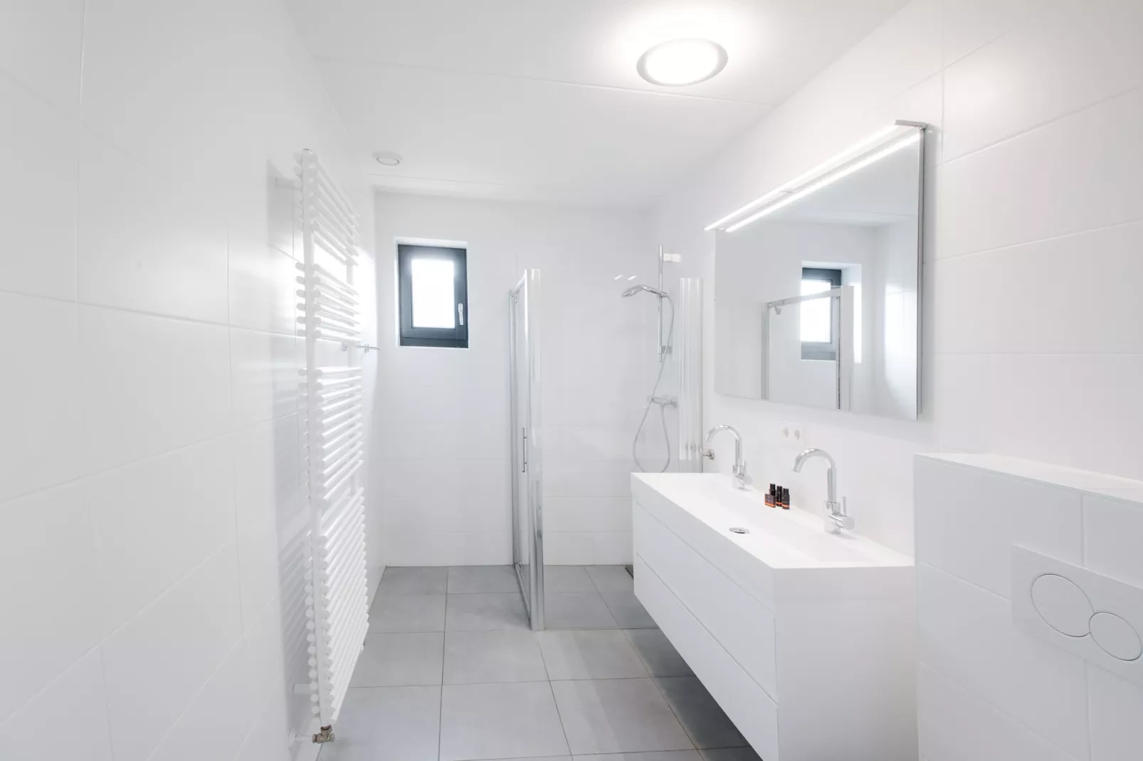 Resort Waterrijk Oesterdam 15 - Bathroom