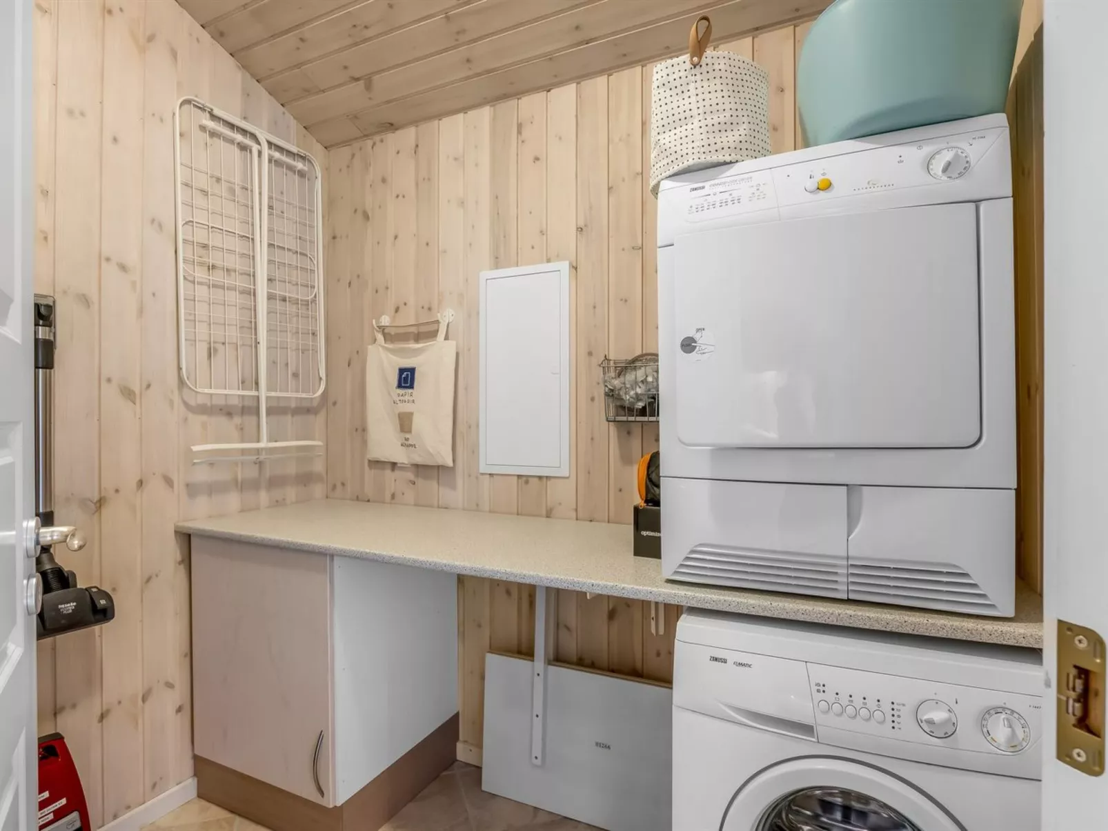 "Beeke" - 1.4km from the sea - Drinnen