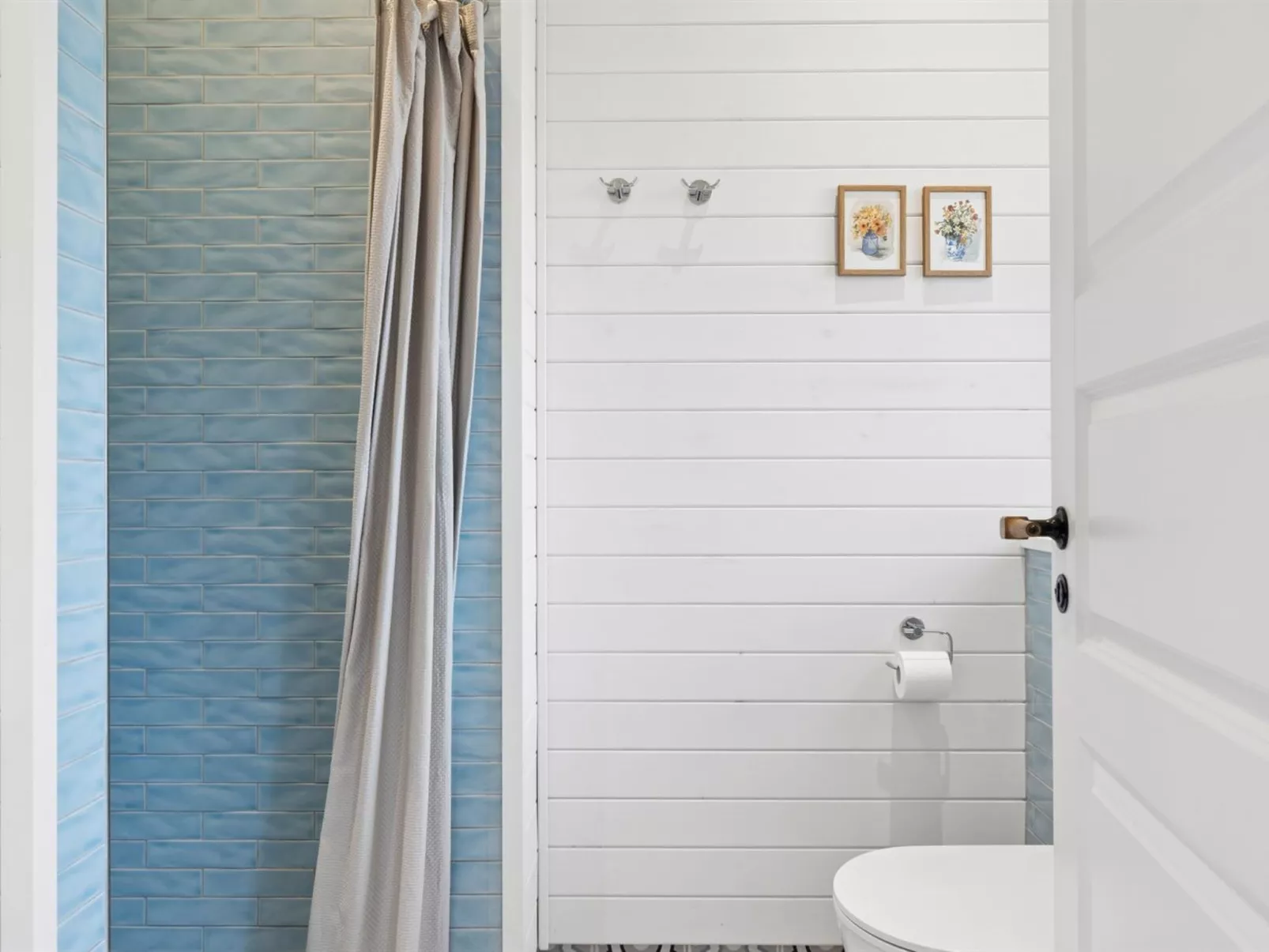 "Hoat" - 250m from the sea - Inside