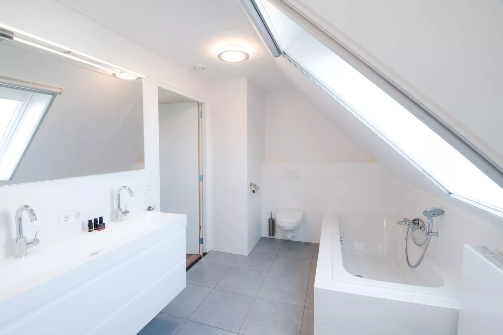 Resort Waterrijk Oesterdam 15 - Bathroom