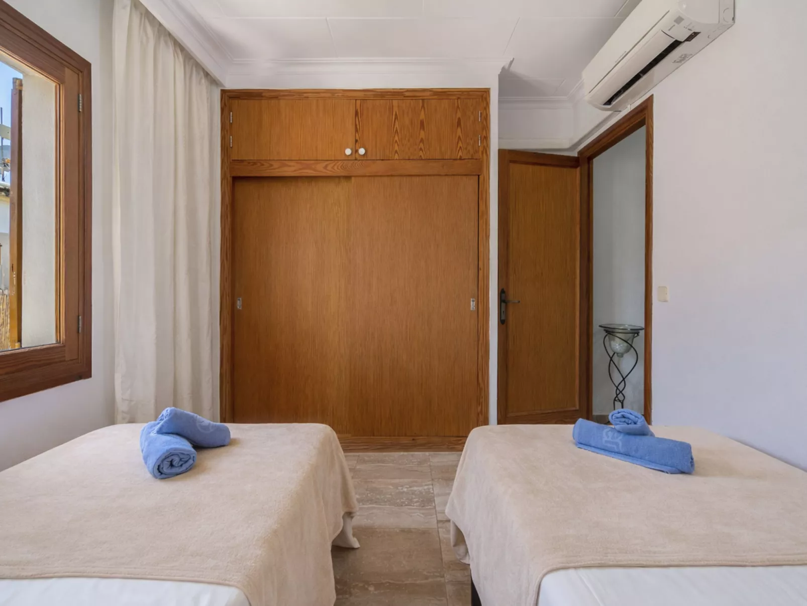 Villa Rosa - Inside