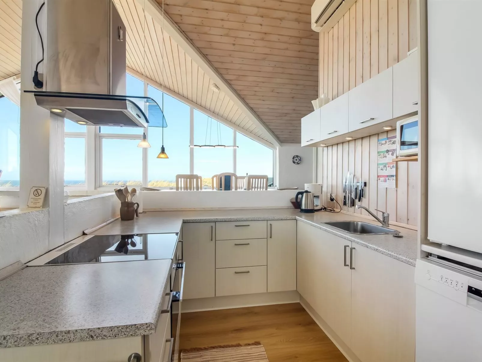 "Hilmer" - 180m from the sea - Drinnen