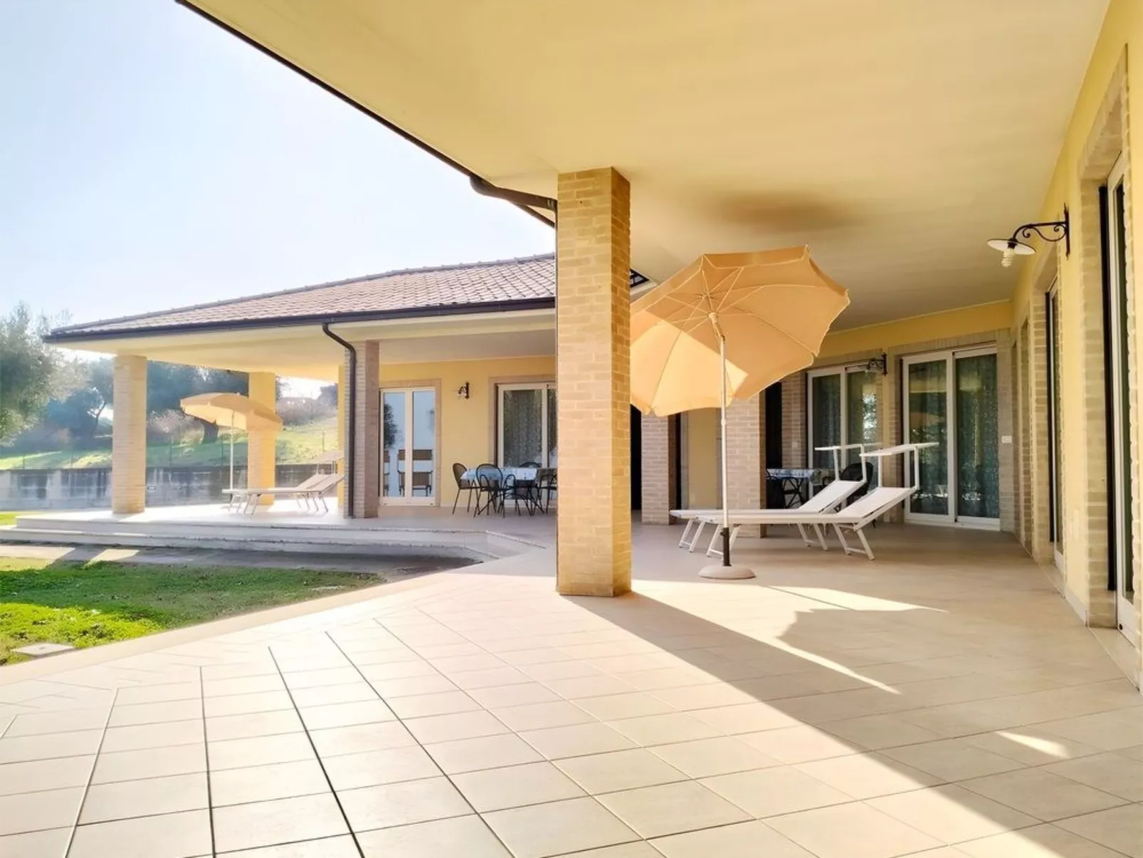 Schoene Appartment mit panoramische Blick - Outside