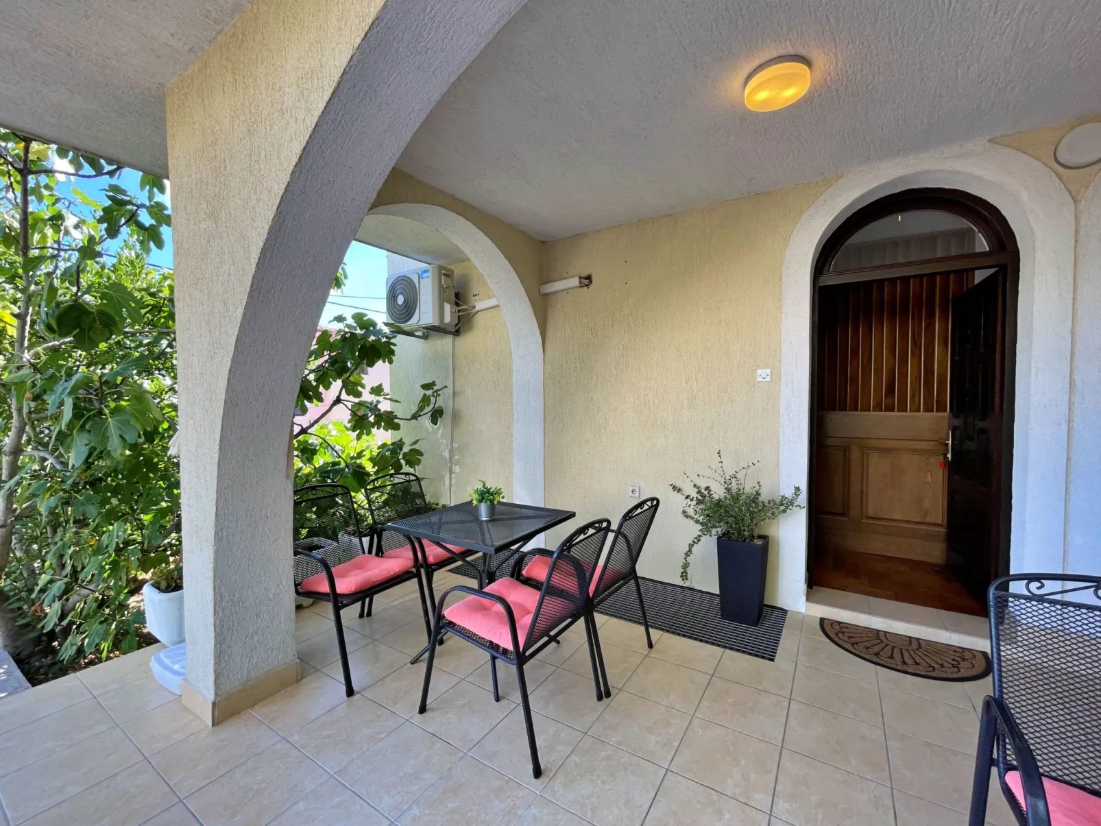 Apartment Brebric - 540 Meter vom Meer - Dehors