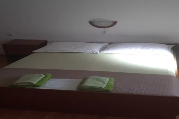 Apartments Snjezana - One Bedroom Apartment with Balcony and Sea View A1 - Bedroom