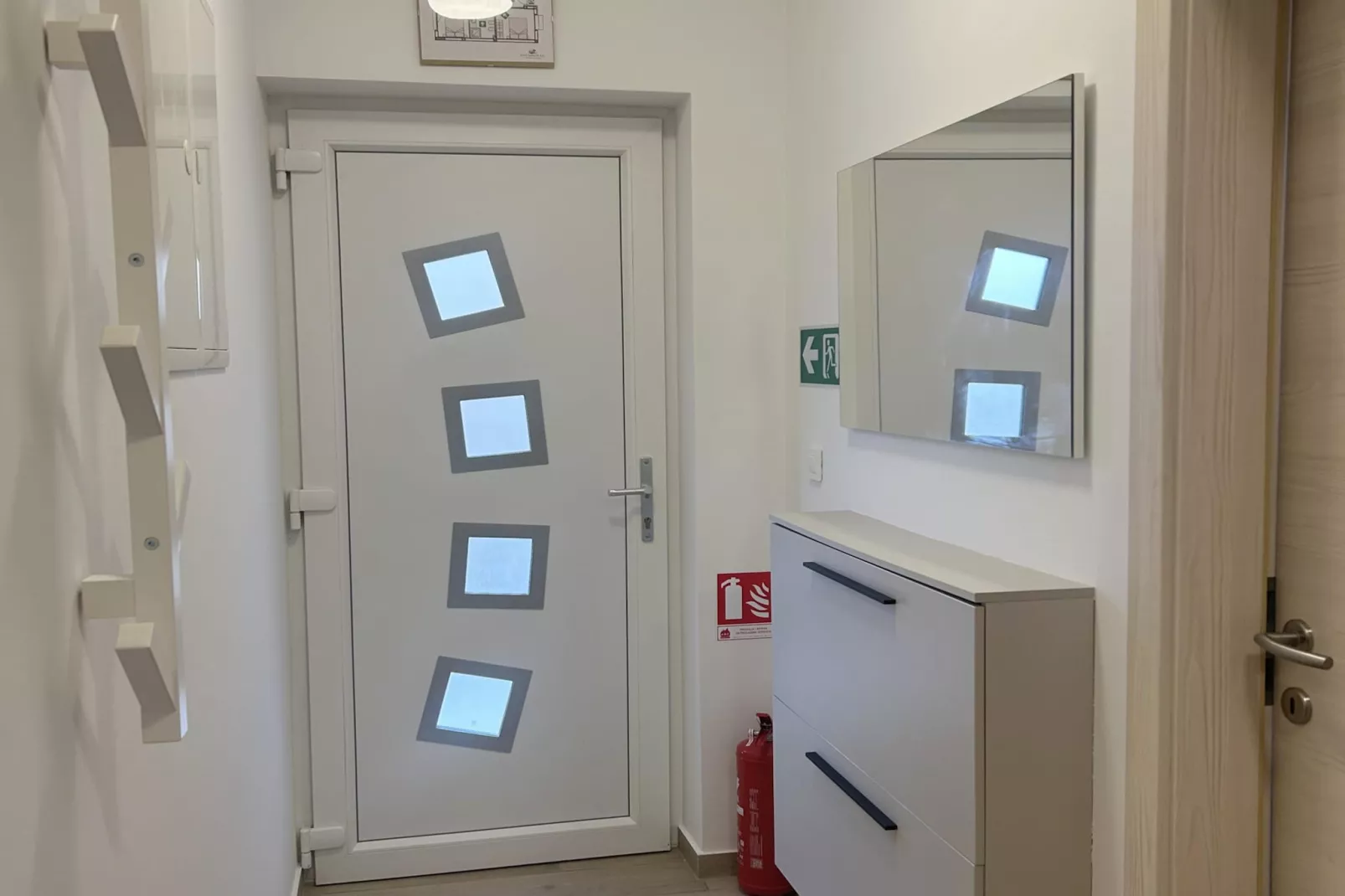 Apartment Mariner 2 with heated pool - Landing