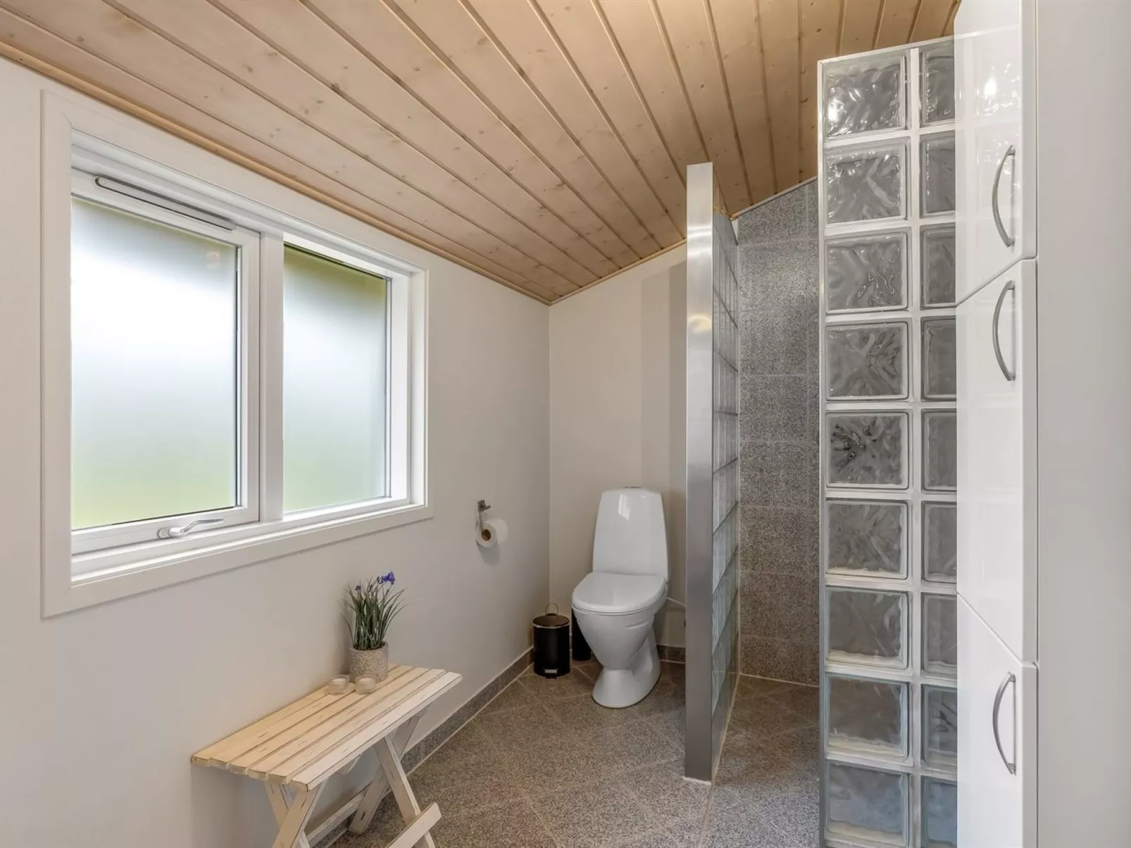 "Beeke" - 1.4km from the sea - Drinnen