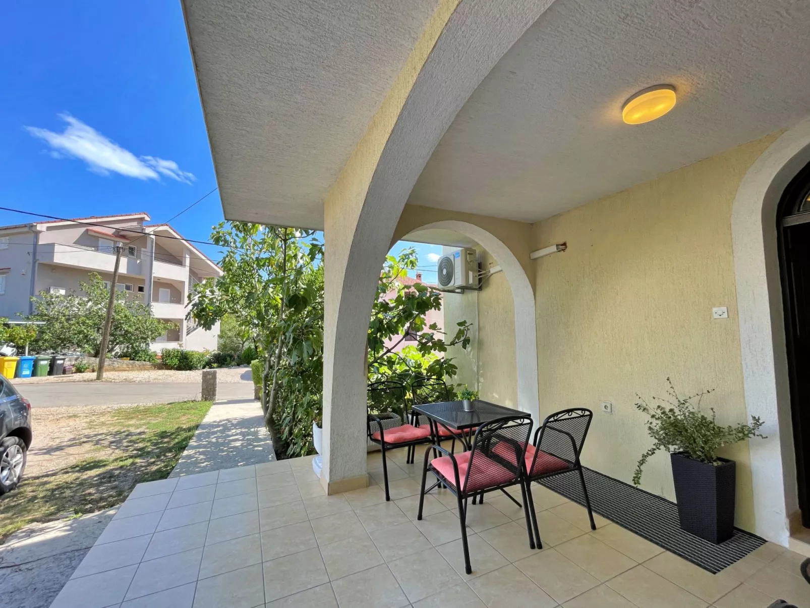 Apartment Brebric - 540 Meter vom Meer - Dehors