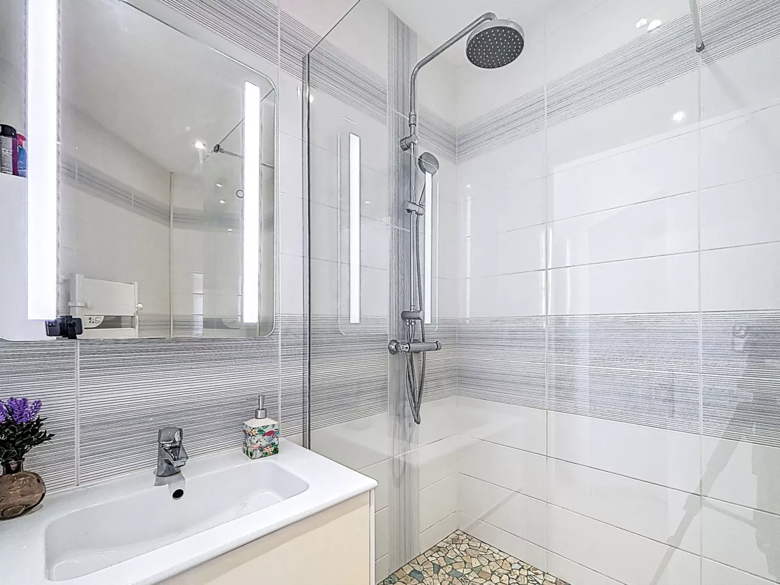 Imperial II - Drinnen