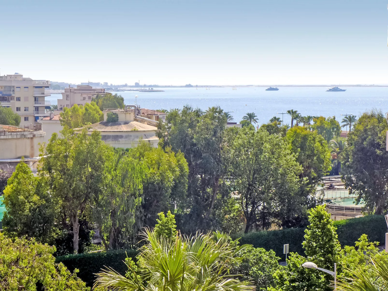 Le Chaville - Draußen