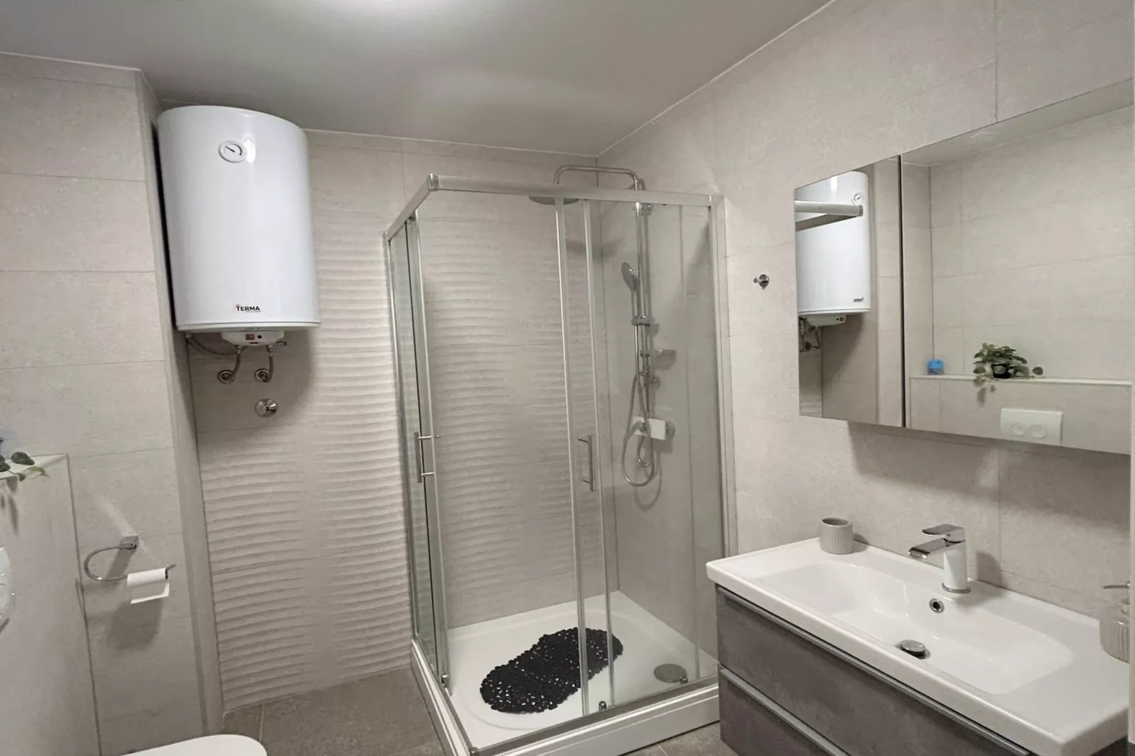 Apartment Mariner 2 with heated pool - Bathroom