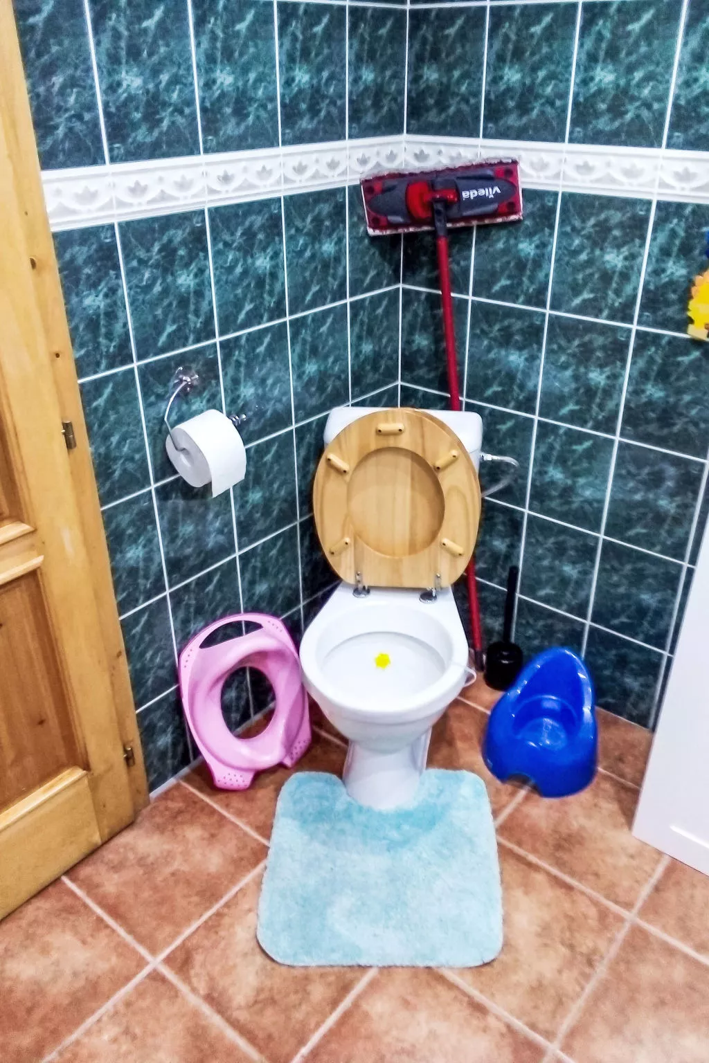 Roubenka u potoka - Inside