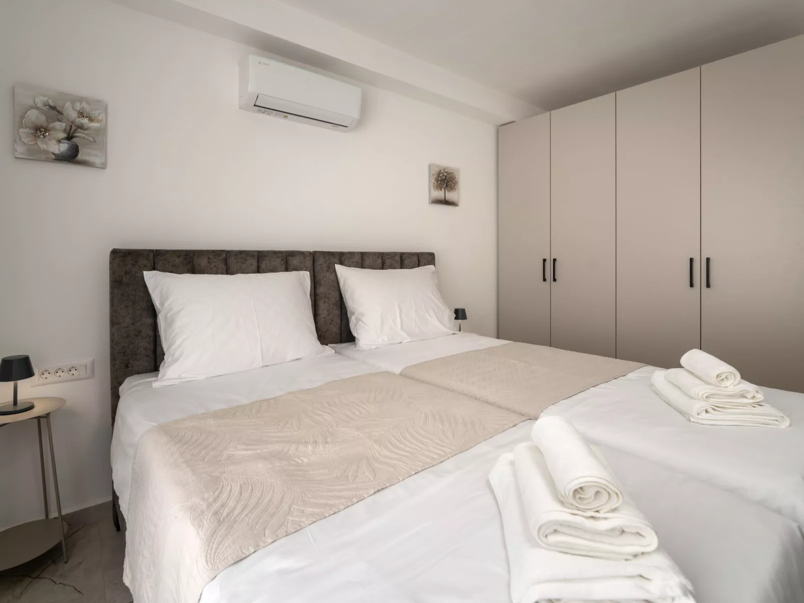 Mediterranee Oliva - Inside