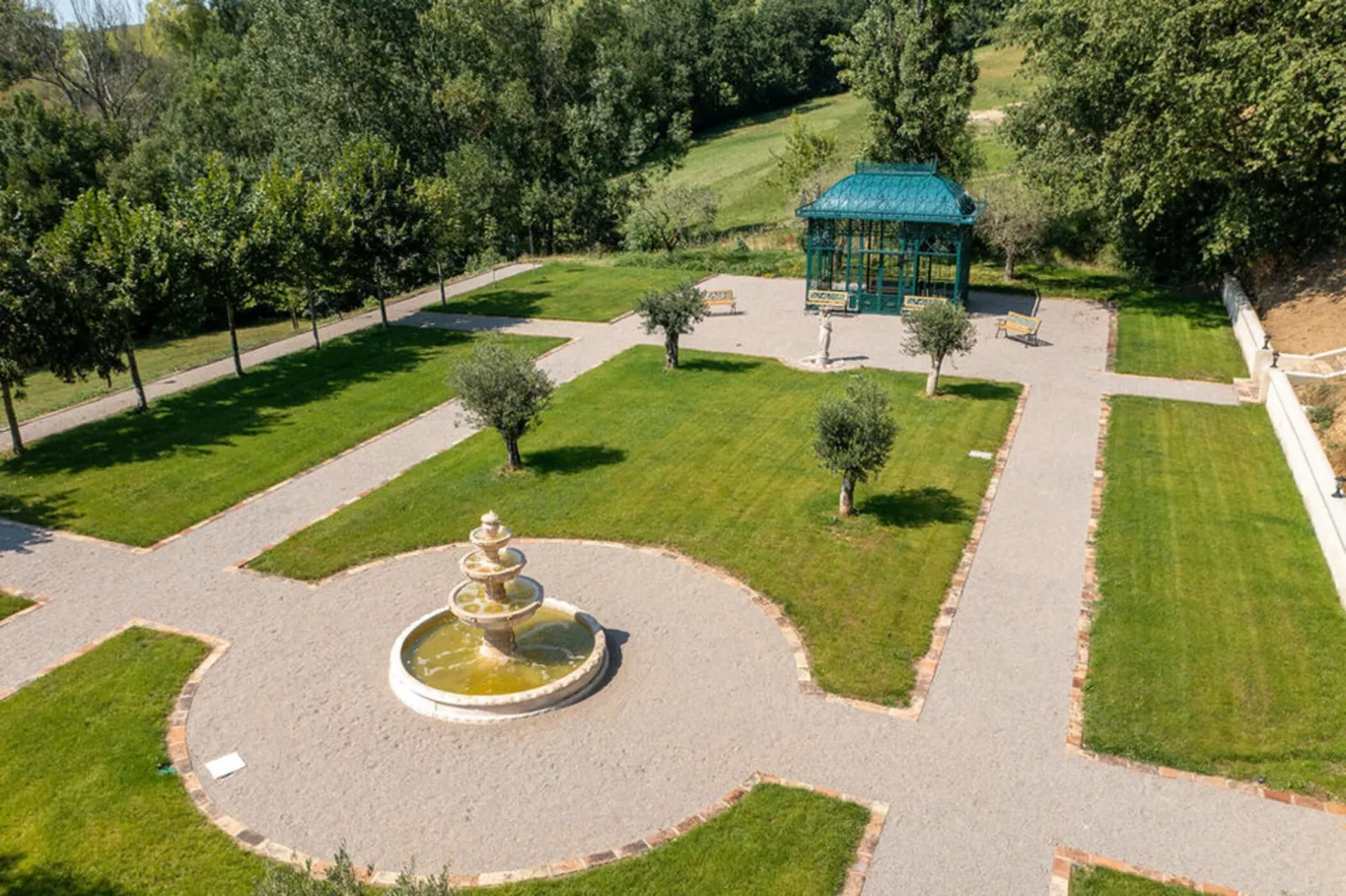 SCI Le Caz Propriété – Villa de Luxe dans le Sud de la France 14 persons - Garten Sommer
